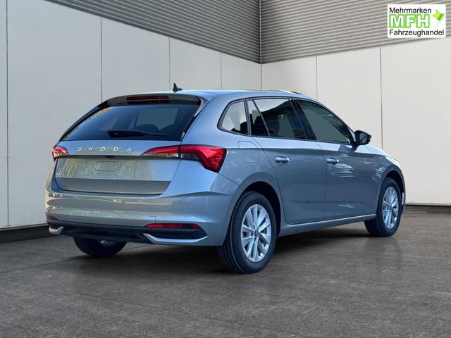 Skoda / Scala / Silber / / / Selection SHZ+KAMERA+SMARTLINK+LED+16 ALU, Bei den verwendeten Bildern kann es sich um Beispielbilder handeln, ggf. teilweise mit Sonderausstattung.