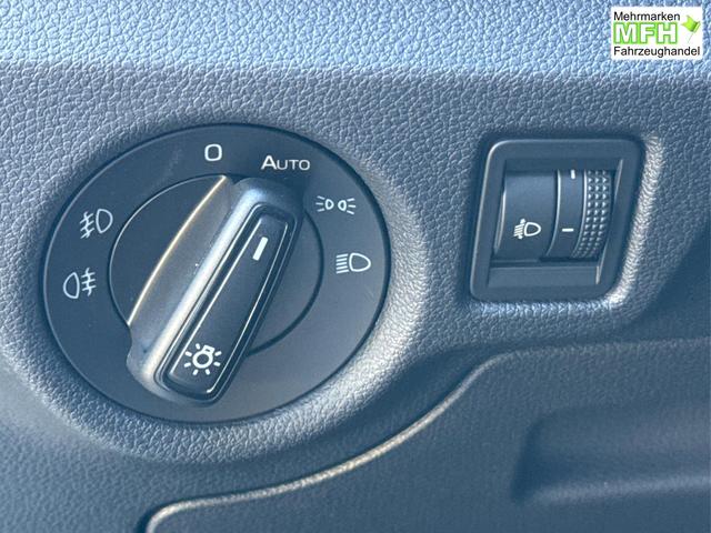 Skoda / Scala / Silber / / / Selection SHZ+KAMERA+SMARTLINK+LED+16 ALU, Bei den verwendeten Bildern kann es sich um Beispielbilder handeln, ggf. teilweise mit Sonderausstattung.