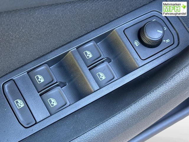 Skoda / Scala / Silber / / / Selection SHZ+KAMERA+SMARTLINK+LED+16 ALU, Bei den verwendeten Bildern kann es sich um Beispielbilder handeln, ggf. teilweise mit Sonderausstattung.