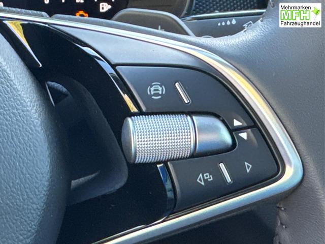 Skoda / Scala / Silber / / / Selection SHZ+KAMERA+SMARTLINK+LED+16 ALU, Bei den verwendeten Bildern kann es sich um Beispielbilder handeln, ggf. teilweise mit Sonderausstattung.