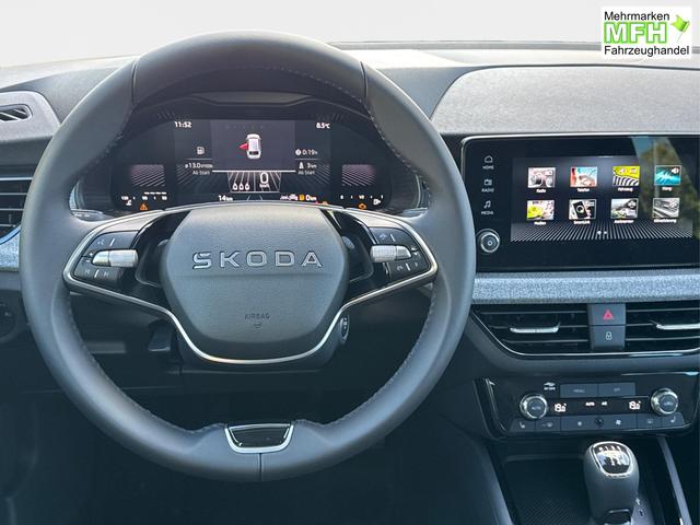 Skoda / Scala / Schwarz / / / Selection SHZ+KAMERA+SMARTLINK+LED+16 ALU, Bei den verwendeten Bildern kann es sich um Beispielbilder handeln, ggf. teilweise mit Sonderausstattung.