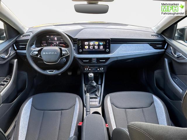 Skoda / Scala / Schwarz / / / Selection SHZ+KAMERA+SMARTLINK+LED+16 ALU, Bei den verwendeten Bildern kann es sich um Beispielbilder handeln, ggf. teilweise mit Sonderausstattung.