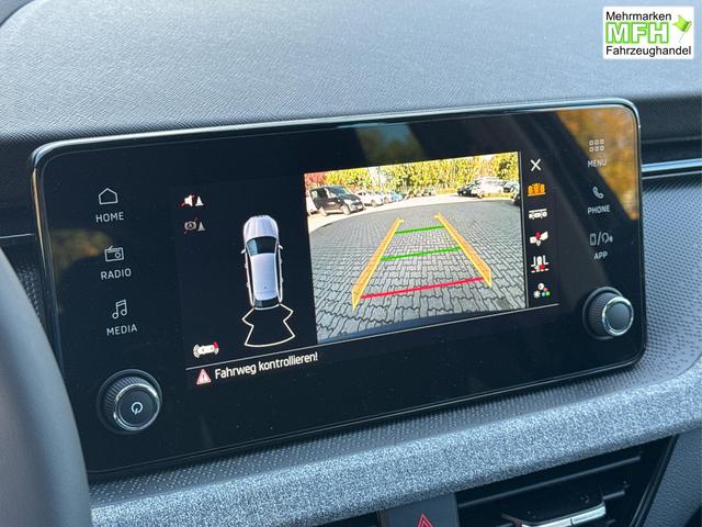 Skoda / Scala / Schwarz / / / Selection SHZ+KAMERA+SMARTLINK+LED+16 ALU, Bei den verwendeten Bildern kann es sich um Beispielbilder handeln, ggf. teilweise mit Sonderausstattung.