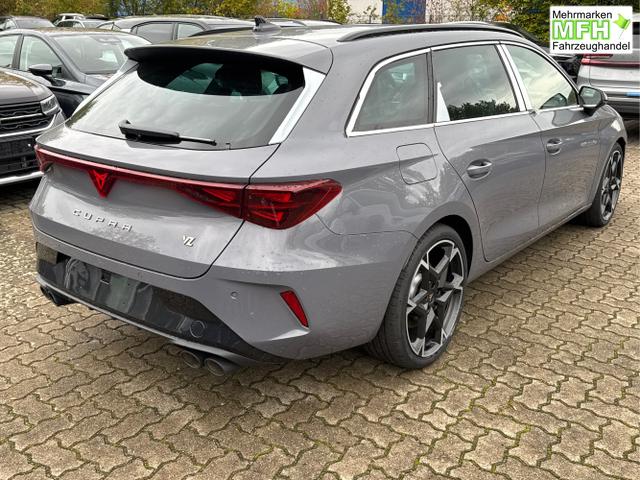 Cupra / Leon Sportstourer / Grau / / / 4x4 ST AHK+NAVI+eHK+KAMERA+MEMORY+ACC+19 ALU+LED, Bei den verwendeten Bildern kann es sich um Beispielbilder handeln, ggf. teilweise mit Sonderausstattung.