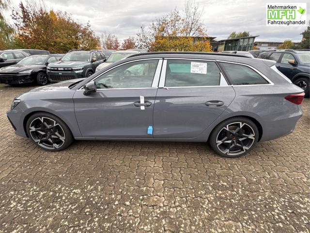 Cupra / Leon Sportstourer / Grau / / / 4x4 ST AHK+NAVI+eHK+KAMERA+MEMORY+ACC+19 ALU+LED, Bei den verwendeten Bildern kann es sich um Beispielbilder handeln, ggf. teilweise mit Sonderausstattung.