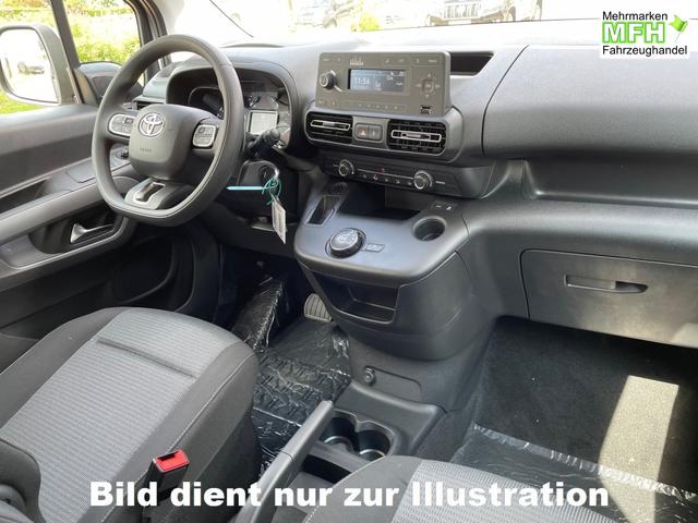 Toyota Proace City Verso Long 1.5D Shuttle 