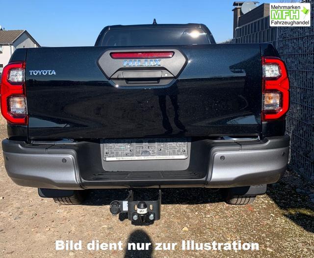 Toyota Hilux Extra Cab 2.8 D-4D AT 4WD Invincible Oxyde Bronze 