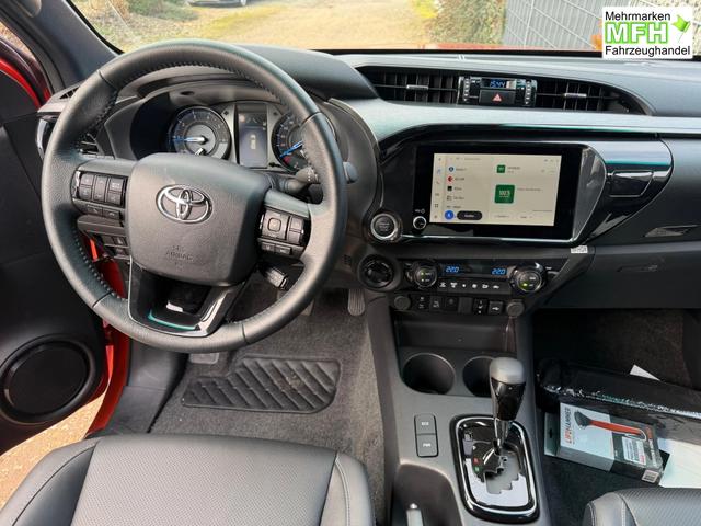 Toyota Hilux Extra Cab 2.8 D-4D AT 4WD Invincible Orange 