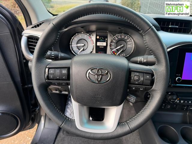 Toyota Hilux Extra Cab 2.8 D-4D AT 4WD Professional Ash grey 