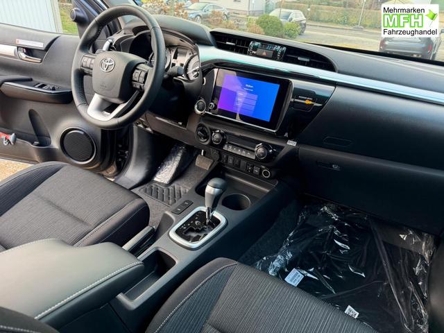 Toyota Hilux Extra Cab 2.8 D-4D AT 4WD Professional Ash grey 