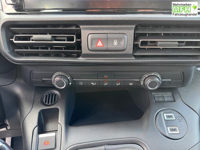 Toyota Proace City Verso 1,2 L2 Business 7 Sitzer Klima Einparkhilfe Apple Tempomat DAB 10 Zoll Display Regensensor 