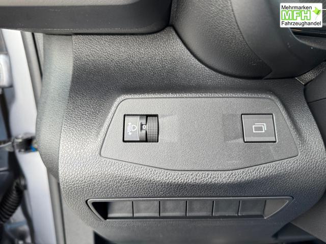 Toyota Proace City Verso 1,2 L2 Business 7 Sitzer Klima Einparkhilfe Apple Tempomat DAB 10 Zoll Display Regensensor 