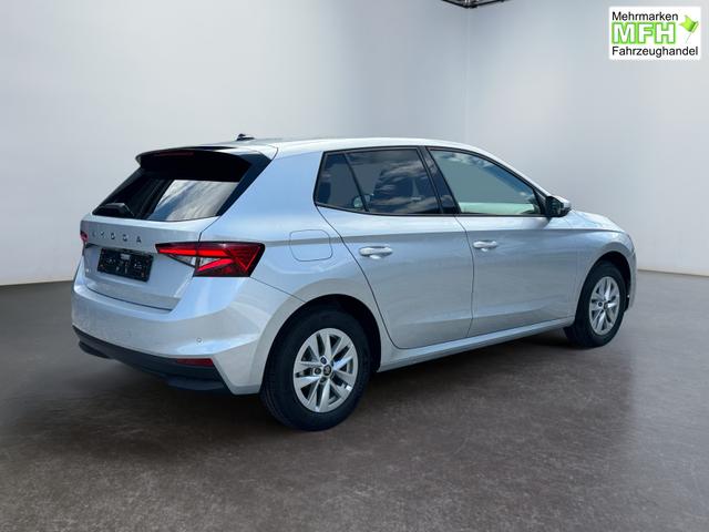 Skoda Fabia Drive Plus 1.0 TSI DSG 2 Zonen Klima PDC vorne und hinten Kamera Apple ACC 5JG Sitzheizung Alu Felgen 