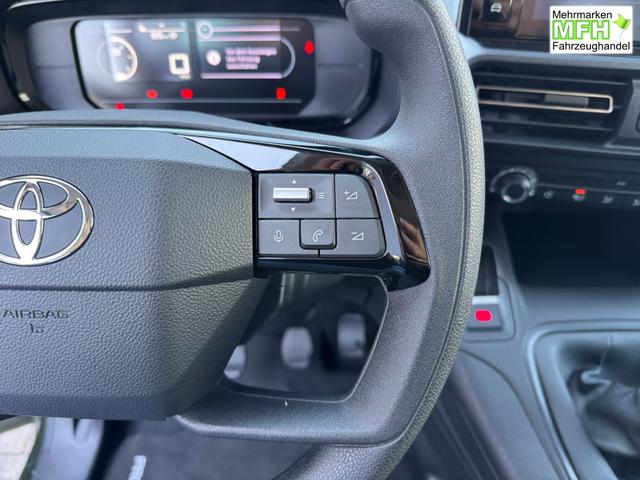 Toyota Proace City Verso 1,2 L2 Business 7 Sitzer Klima Einparkhilfe Apple Tempomat DAB 10 Zoll Display Regensensor 