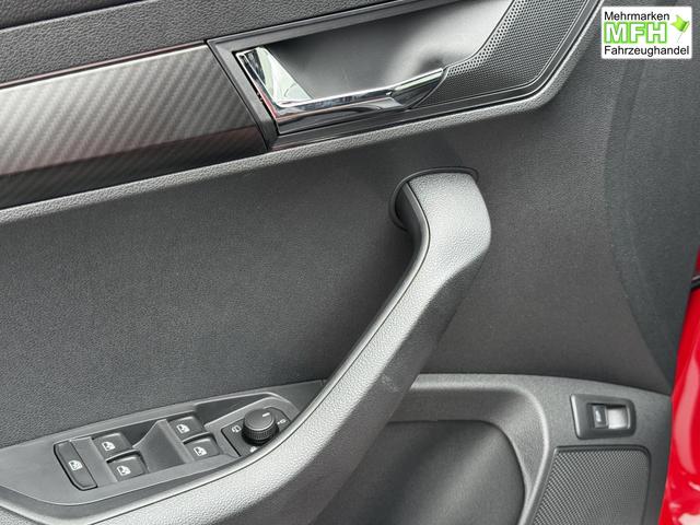 Neue Skoda Karoq Sportline top Austastung 