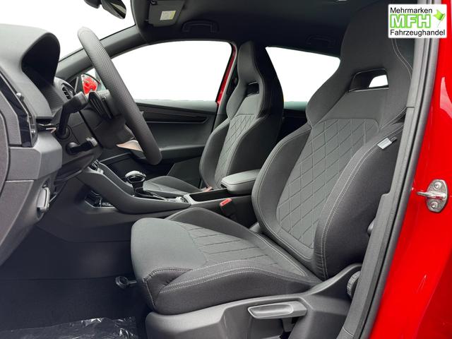 Neue Skoda Karoq Sportline top Austastung 