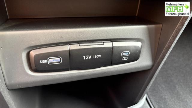 Hyundai Staria 1,6 T-GDI HEV EaAcPa PaPak el.HK el.Schie 