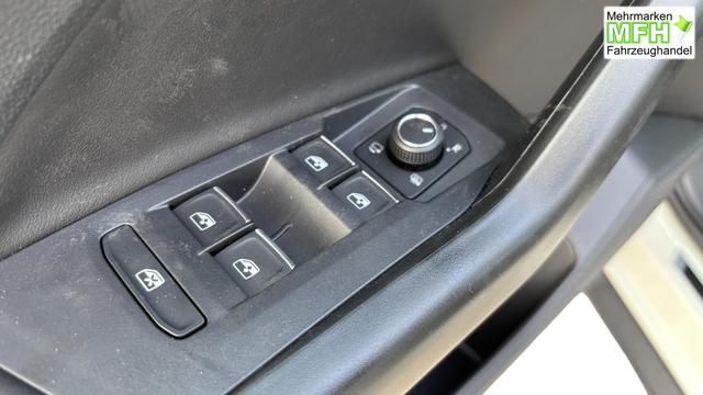 Volkswagen T-Cross 1,0 TSI DSG R-Line IQ Light Matrix ACC 2 x Einparkhilfe Sitzheizung Kamera18 Zoll 5J Garantie 