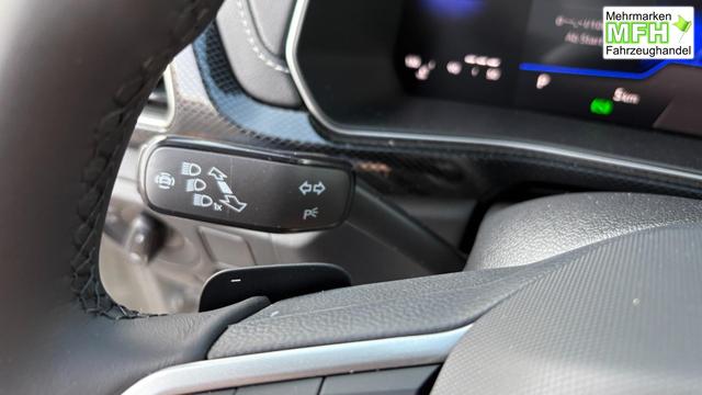 Volkswagen T-Cross 1,0 TSI DSG R-Line IQ Light Matrix ACC 2 x Einparkhilfe Sitzheizung Kamera18 Zoll 5J Garantie 