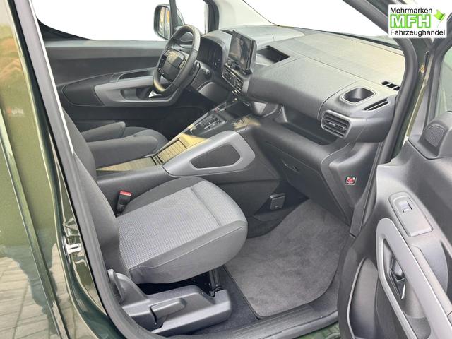 Toyota Proase Citty Lounge VIP Pano Innenraum Bilder