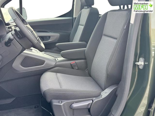 Toyota Proase Citty Lounge VIP Pano Innenraum Bilder