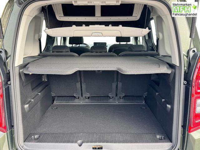 Toyota Proase Citty Lounge VIP Pano Innenraum Bilder