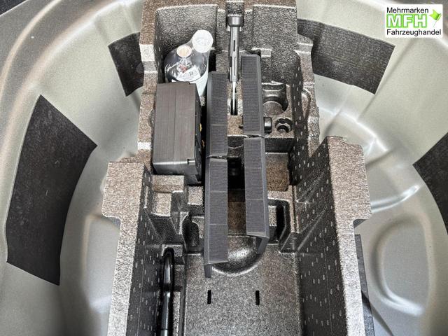 Skoda Scala 1,0 TSI DSG Selection 2Zonenklima 2x Einparkhilfe Kamera LED el.Heckklappe beheitzte Frontscheibe 5J Garantie 