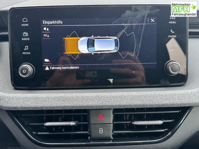 Skoda Scala 1,0 TSI DSG Selection 2Zonenklima 2x Einparkhilfe Kamera LED el.Heckklappe beheitzte Frontscheibe 5J Garantie 