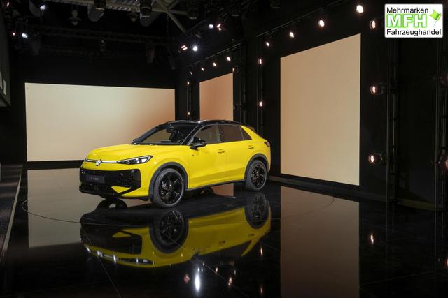 Volkswagen T-Roc 1,5 eTSI DSG R-Line LED Plus Anh&auml;ngerkupplung Navi Sitzheizung beheiztes Lenkrad 18 Zoll Alu el.Heckklappe 5J Garantie 