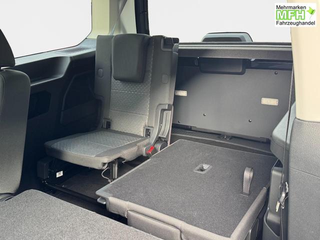  Ford Grand Tourneo Titanium