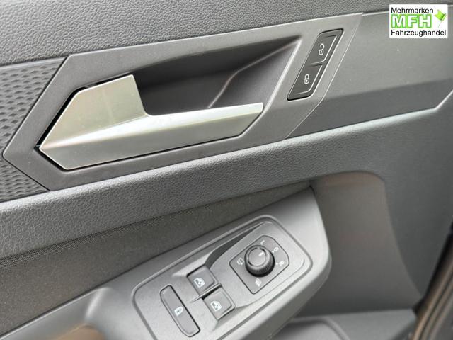  Ford Grand Tourneo Titanium