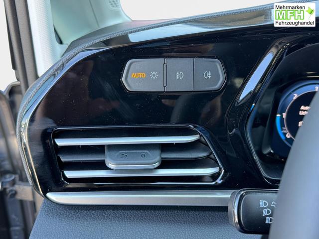 Ford Grand Tourneo Titanium