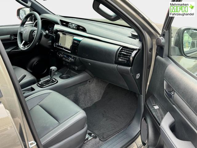 Reimport Toyota Hilux INVINCIBLE Double Cab 2.8 D-4D 4x4 kaufen