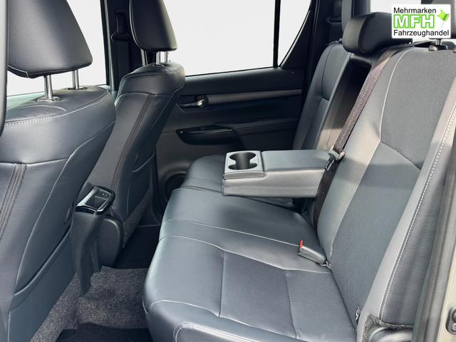 Reimport Toyota Hilux INVINCIBLE Double Cab 2.8 D-4D 4x4 kaufen