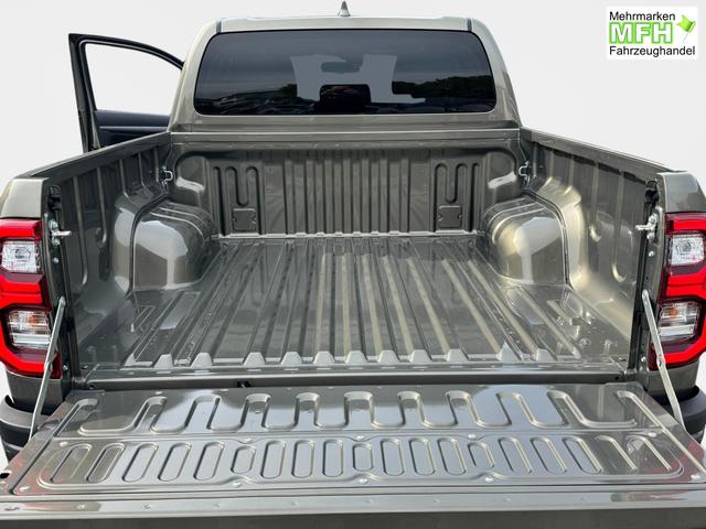 Reimport Toyota Hilux INVINCIBLE Double Cab 2.8 D-4D 4x4 kaufen