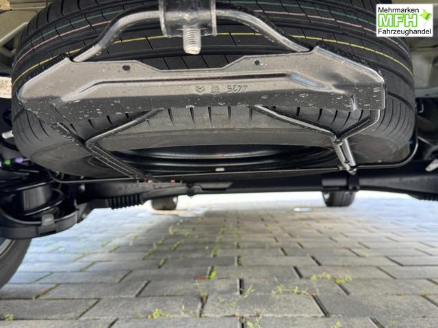 Toyota Proace City Verso 1,5 D-4D Family Automatik L2 7 Sitzer 2ZoKlima Einparkhilfe Apple Kamera 17 Zoll AluTempomat DAB 10 Display 