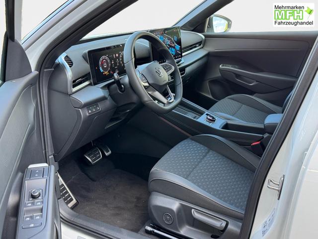 EU-Neuwagen Volkswagen T-Roc 1,5 eTSI DSG R-Line kaifen