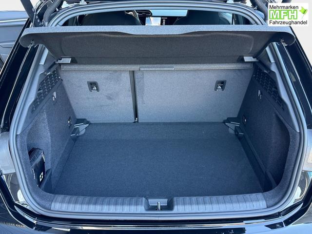Audi A3 TFSI 150 S tronic line AHK Matrix ACC elHk SpSi 3JG 