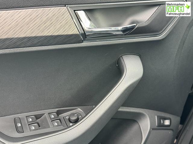 Skoda Karoq Extra Plus 2,0 TDI DSG 2Zoklima 2xEinparkhilfe AHK Kamera Sitzheizung beheiztes Lenkrad 