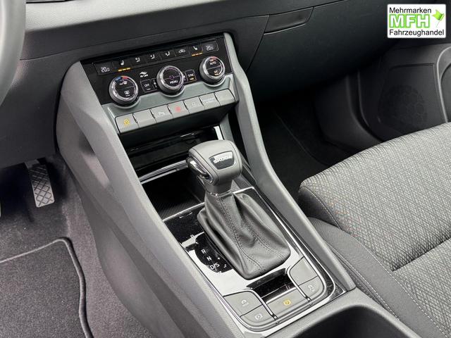 Skoda Karoq Extra Plus 1,5 TSI DSG 2Zoklima 2xEinparkhilfe AHK Kamera Sitzheizung beheiztes Lenkrad 