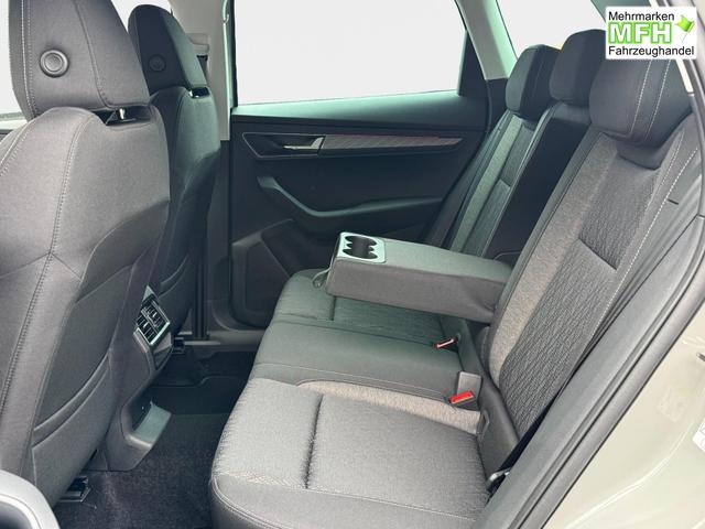 Skoda Karoq Extra Plus 1,5 TSI DSG 2Zoklima 2xEinparkhilfe AHK Kamera Sitzheizung beheiztes Lenkrad 