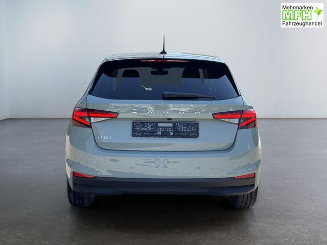 Skoda Fabia Extra Plus 1,5 TSI 2 ZoKlima ACC Navi 2x Einparkhilfe Kessy beheiztes Lenkrad Sitzheizung Sunset 5J Garantie 