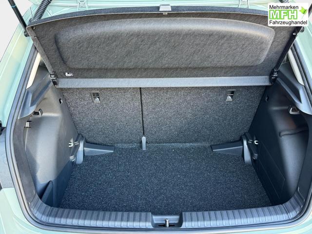 Skoda Fabia Extra Plus 1,5 TSI 2 ZoKlima ACC Navi 2x Einparkhilfe Kessy beheiztes Lenkrad Sitzheizung Sunset 5J Garantie 