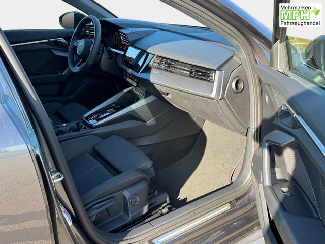 Audi A3 TFSI 150 S tronic line AHK Matrix ACC elHk SpSi 3JG 