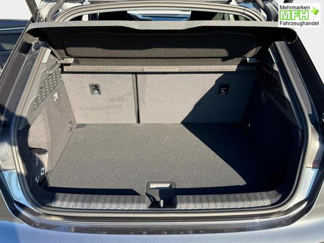 Audi A3 TFSI 150 S tronic line AHK Matrix ACC elHk SpSi 3JG 