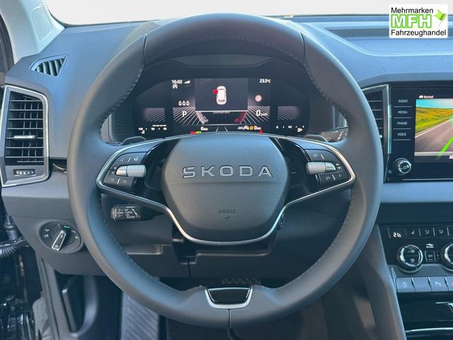 Skoda Karoq Extra Plus 1,5 TSI DSG 2Zoklima 2xEinparkhilfe AHK Kamera Sitzheizung beheiztes Lenkrad 