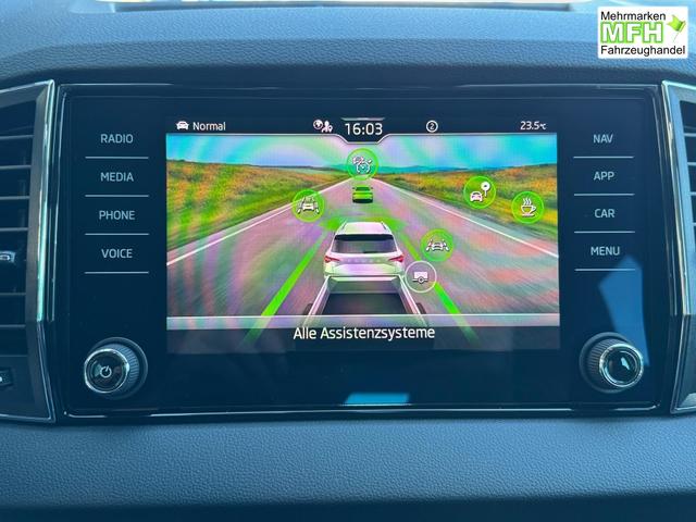 Skoda Karoq Extra Plus 1,5 TSI DSG 2Zoklima 2xEinparkhilfe AHK Kamera Sitzheizung beheiztes Lenkrad 