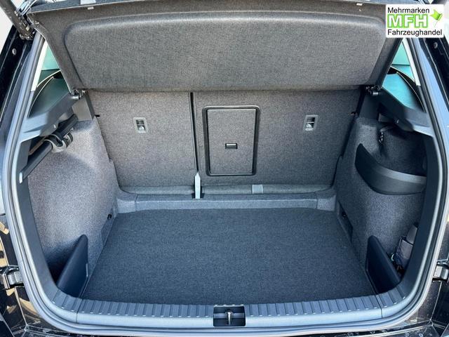 Skoda Karoq Extra Plus 1,5 TSI DSG 2Zoklima 2xEinparkhilfe AHK Kamera Sitzheizung beheiztes Lenkrad 