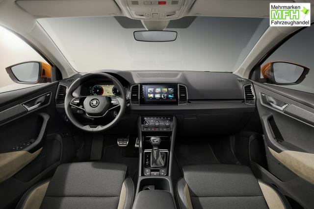 Skoda Karoq Sportline 2,0 TDI 2ZoKlima 18 Zoll Alu Navigation 5J Garantie 10 ViCo Matrix ACC el Heckklappe 2 x PDC Kamera 
