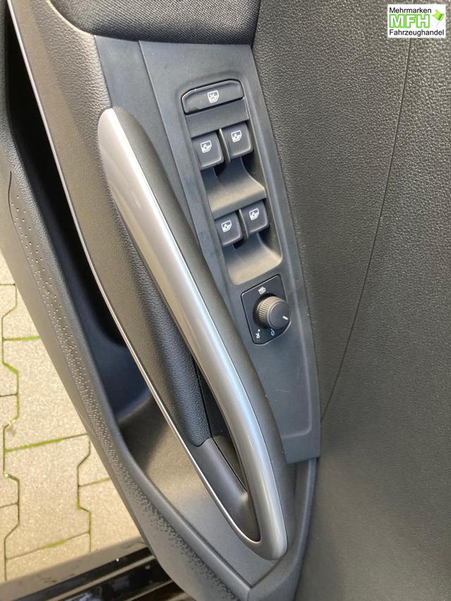 Skoda Fabia Top Selection ANGEBOT F&Uuml;R MENSCHEN MIT BEHINDERUNG AB 50%! 1.0 TSI 116PS DSG/AUTOMATIK, 15" Alu, Climatronic, SunSet, Multifunktions-Lederlenkrad beheizt, Infotainment 8", Smart Link, LED-Scheinwerfer, Nebelscheinwerfer, Parksensoren hinten, Sitzheizung, Tempomat 